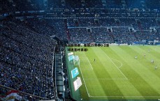 速雷体育-门将出击失误酿惨剧，曼联29分钟0-2落后英乙队，球迷直呼离谱！